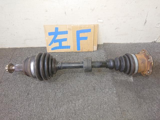 【中古】中古部品 VW ニュービートル 9CAQY 左ﾌﾛﾝﾄﾄﾞﾗｲﾌﾞｼｬﾌﾄ 【3310050100-001657951742200】