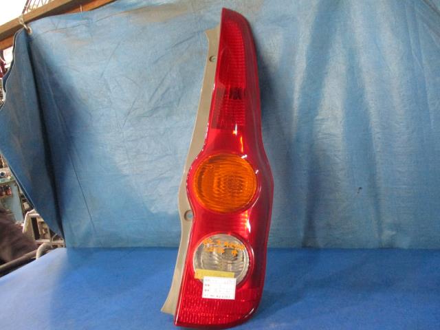 【中古】中古部品 ミラ L275S 右ﾃｰﾙﾗﾝﾌﾟ 【3310160100-000004240715500】