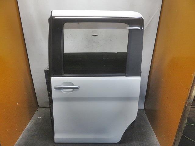 【中古】中古部品 タント LA610S 左ﾘｱﾄﾞｱ 【3330380100-000035036713400】