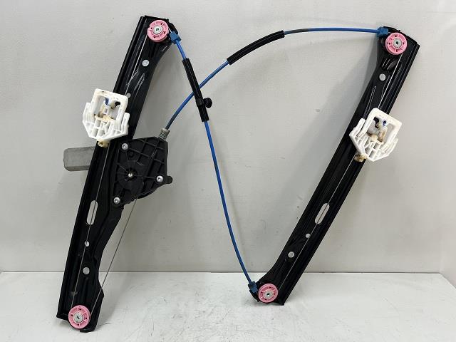 【中古】中古部品 BMW 3シリーズ 3D20 左フロントドアレギュレータ・モーター 【3310070100-000090748113220】|e-cleマート