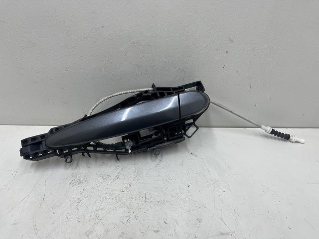 【中古】中古部品 BMW 3シリーズ 3D20 ｱｳﾀｰﾊﾝﾄﾞﾙ 【3310070100-000090748117251】