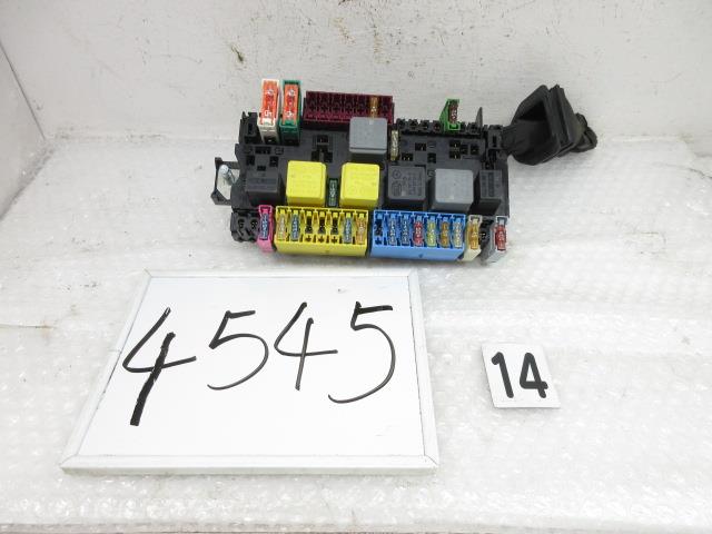 【中古】中古部品 ベンツ Bクラス 246242 ﾋｭｰｽﾞﾎﾞｯｸｽ 【3500170000-231018500867800】