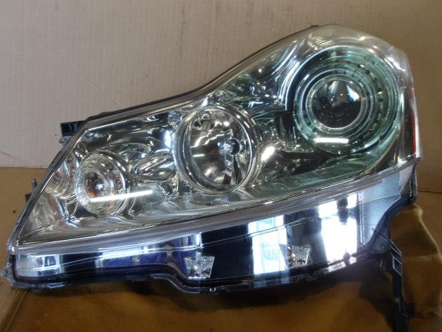 【中古】中古部品 フーガ GY50 左ﾍｯﾄﾞﾗﾝﾌﾟ 【3340220100-000224028810900】