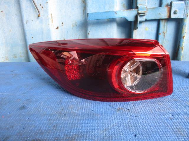 【中古】中古部品 アクセラ BM5FP 左ﾃｰﾙﾗﾝﾌﾟ 【3540020100-000005102115600】