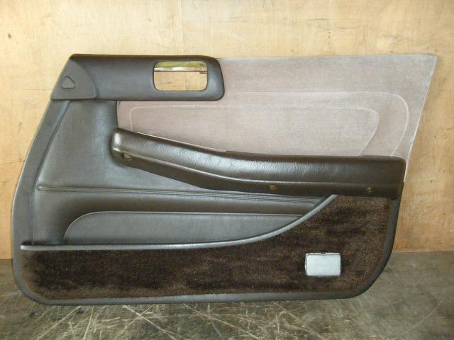 【中古】中古部品 クレスタ GX81 右ﾌﾛﾝﾄﾄﾞｱﾄﾘﾑ 【3310050100-001701493113150】