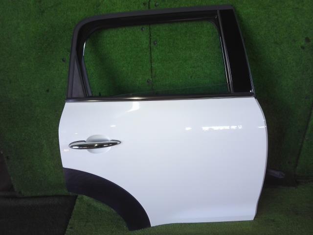 【中古】中古部品 BMW ミニ ZA16 右リアドア 【3340220100-000224047913300】|e-cleマート