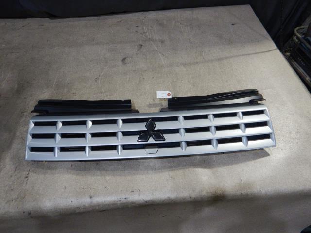 【中古】中古部品 デリカＤ5 CV5W ﾗｼﾞｴｰﾀｸﾞﾘﾙ 【3330810100-231107000110400】