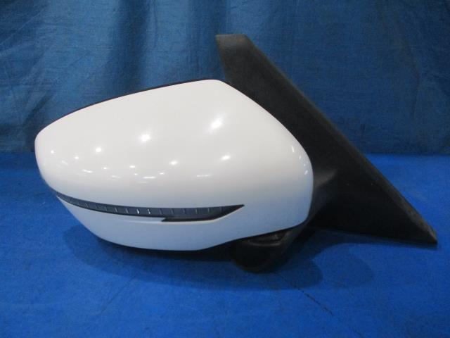 【中古】中古部品 セレナ C27 右サイドミラー 【3310160100-000004309113500】|e-cleマート