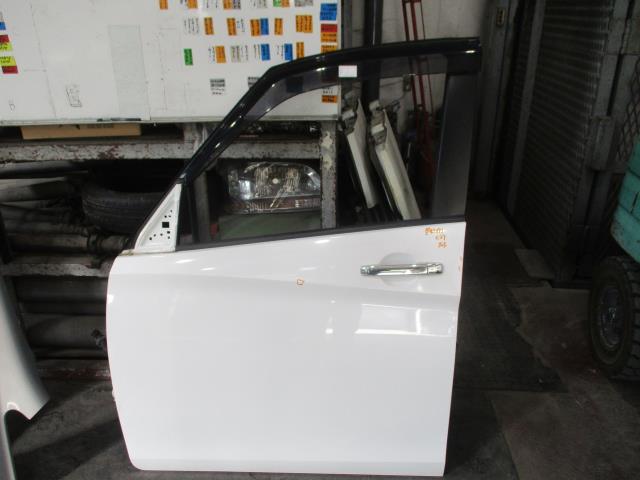 【中古】中古部品 セレナ C27 左ﾌﾛﾝﾄﾄﾞｱ 【3310160100-000004309113200】
