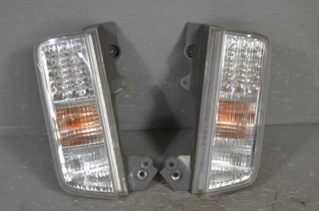 【中古】中古部品 エルグランド TE52 右ﾃｰﾙﾗﾝﾌﾟ 【3310580000-231125001615500】