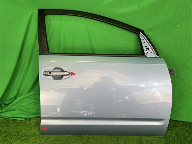 【中古】中古部品 プリウス NHW20 右ﾌﾛﾝﾄﾄﾞｱ 【3330240100-002023651613100】