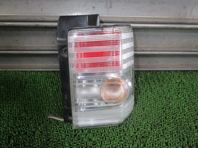 【中古】中古部品 ムーヴコンテ L585S 右ﾃｰﾙﾗﾝﾌﾟ 【3330540100-231122000615500】