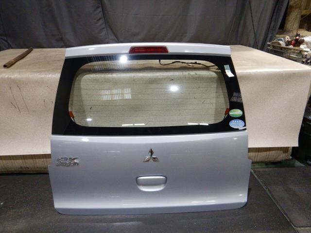 【中古】中古部品 ｅＫワゴン B11W ﾊﾞｯｸﾄﾞｱ 【3330810100-231120000515800】