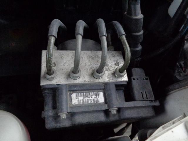 【中古】中古部品 ミラ L275S ABSｱｸﾁｭｴｰﾀｰ 【3340030100-008226400042500】