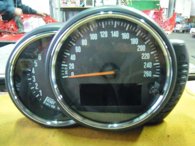 【中古】中古部品 BMW ミニ XS15 ｽﾋﾟｰﾄﾞﾒｰﾀｰ 【3340220100-000224044861400】