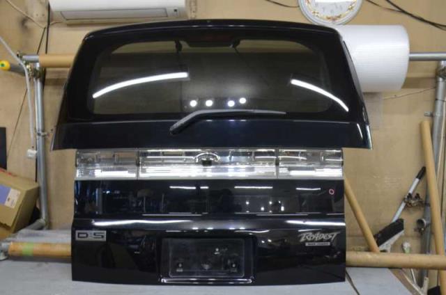【中古】中古部品 デリカＤ5 CV5W ﾊﾞｯｸﾄﾞｱ 【3310580000-231129001315800】