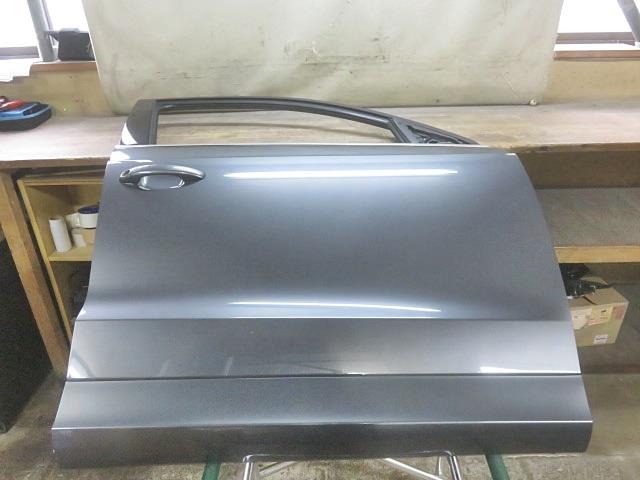 【中古】中古部品 アウディ Q3 8UCPSF 右ﾌﾛﾝﾄﾄﾞｱ 【3330380100-000035044013100】