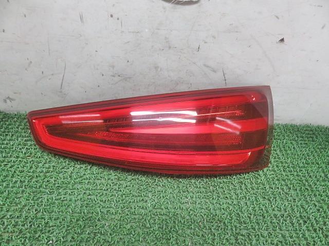 【中古】中古部品 アウディ Q3 8UCPSF 右ﾃｰﾙﾗﾝﾌﾟ 【3330380100-000035044015500】