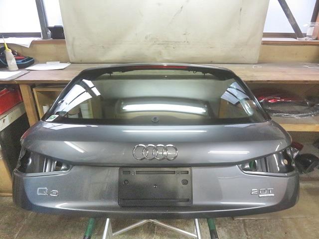 【中古】中古部品 アウディ Q3 8UCPSF ﾊﾞｯｸﾄﾞｱ 【3330380100-000035044015800】