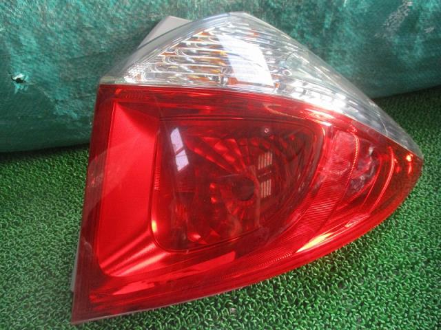 【中古】中古部品 ラクティス NSP120 右ﾃｰﾙﾗﾝﾌﾟ 【3500080000-230928000715500】