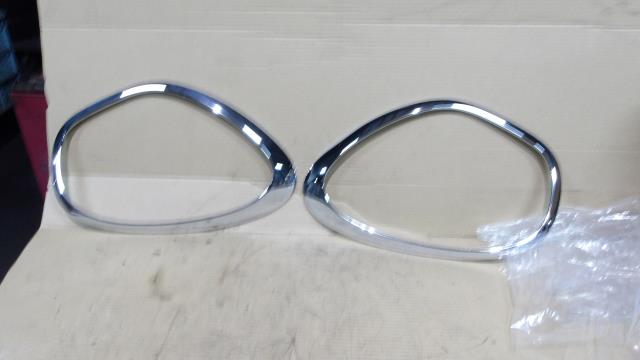 【中古】中古部品 BMW ミニ ZA16 右ﾗｲﾄﾘﾑ 【3340220100-000224047910820】