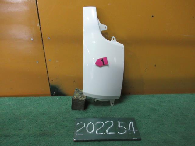 【中古】中古部品 タイタン SYE6T 右ﾌﾛﾝﾄｺｰﾅｰﾊﾟﾈﾙ 【3310120100-230913000111300】