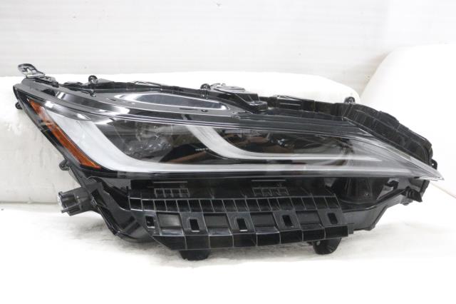 【中古】中古部品 ハリアー MXUA80 右ﾍｯﾄﾞﾗﾝﾌﾟ 【3260520000-231208502110800】