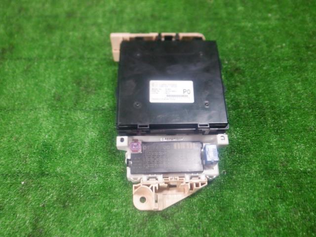 楽天市場】【中古】中古部品 ラパン HE22S ﾋｭｰｽﾞﾎﾞｯｸｽ