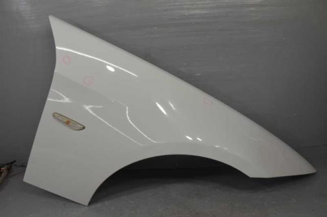【中古】中古部品 BMW 3シリーズ 右フロントフェンダー 【3310580000-231215002110600】|e-cleマート