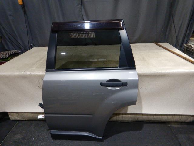 【中古】中古部品 エクストレイル NT31 左ﾘｱﾄﾞｱ 【3330810100-231214000213400】