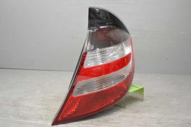 【中古】中古部品 ベンツ Cクラス 20374 右ﾃｰﾙﾗﾝﾌﾟ 【3310580000-231215002515500】