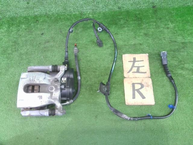 【中古】中古部品 ヴェゼル RV6 左ﾘｱｷｬﾘﾊﾟｰ 【3330990100-231127000144460】｜e-cleマート