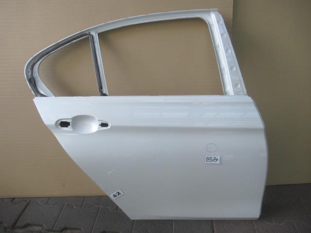 【中古】中古部品 BMW 3シリーズ 3A20 右ﾘｱﾄﾞｱ 【3380050000-000035237413300】