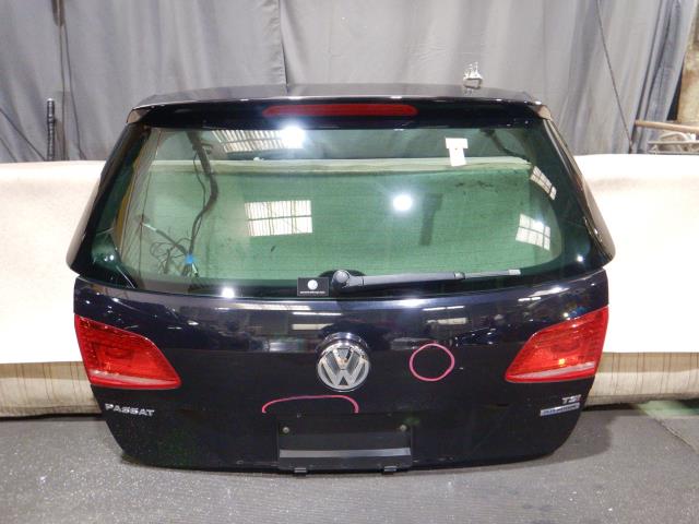 【中古】中古部品 VW パサートヴァリアント 3CCAX ﾊﾞｯｸﾄﾞｱ 【3330810100-231225000415800】