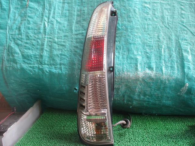 【中古】中古部品 テリオスキッド J111G 左テールランプ 【3500080000-231109000515600】