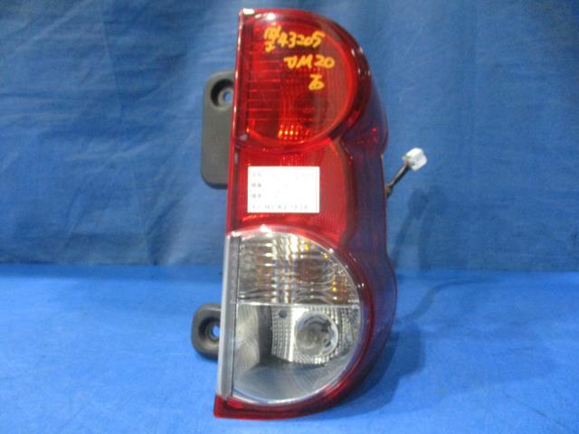 【中古】中古部品 NV200バネット VM20 右ﾃｰﾙﾗﾝﾌﾟ 【3310160100-000004320515500】 14,414円