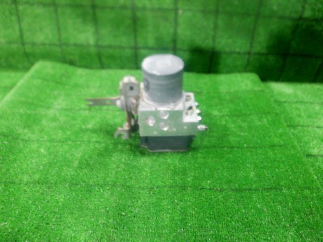【中古】中古部品 Ｎ－ＢＯＸ JF4 ABSｱｸﾁｭｴｰﾀｰ 【3330420100-231226000142500】