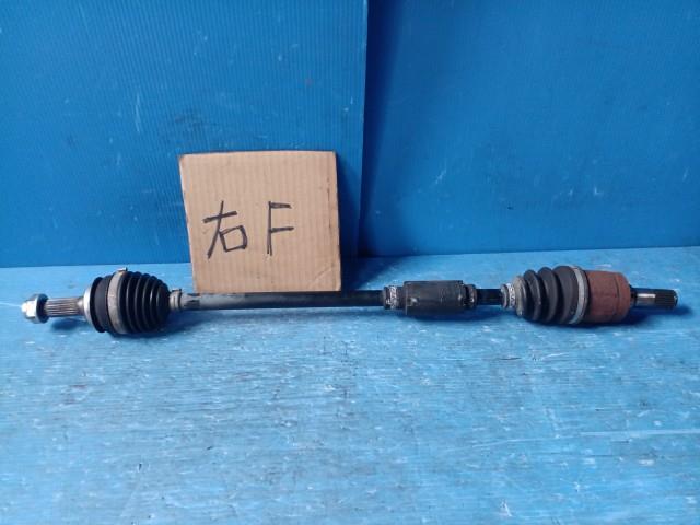 【中古】中古部品 Ｎ－ＢＯＸ JF1 右ﾌﾛﾝﾄﾄﾞﾗｲﾌﾞｼｬﾌﾄ 【3310050100-230302000142100】