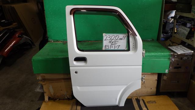 【中古】中古部品 キャリィ DA63T 右ﾌﾛﾝﾄﾄﾞｱ 【3330340100-231212001113100】