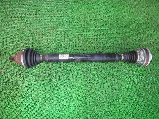 【中古】中古部品 VW ゴルフヴァリアント 1KCAX 右ﾌﾛﾝﾄﾄﾞﾗｲﾌﾞｼｬﾌﾄ 【3330540100-240111000542100】