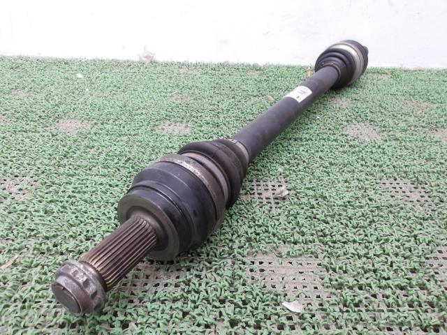 【中古】中古部品 BMW X5 FE30 左リアドライブシャフト 【3310250100-000233034242400】|e-cleマート