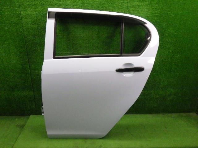 【中古】中古部品 ミライース LA310S 左ﾘｱﾄﾞｱ 【3330250100-000000853713400】