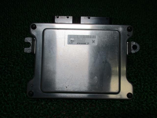 【中古】中古部品 フィット GK4 ｴﾝｼﾞﾝｺﾝﾋﾟｭｰﾀｰ 【3330660100-000023332763100】