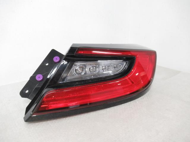 【中古】中古部品 ８６ ZN8 右ﾃｰﾙﾗﾝﾌﾟ 【3380050000-000035297315500】