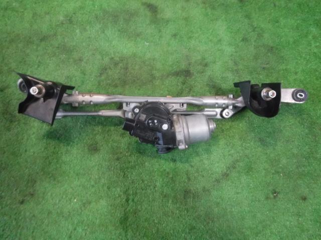 【中古】中古部品 アルト HA36V ﾌﾛﾝﾄﾜｲﾊﾟｰﾓｰﾀｰ 【3330450100-240117000161600】