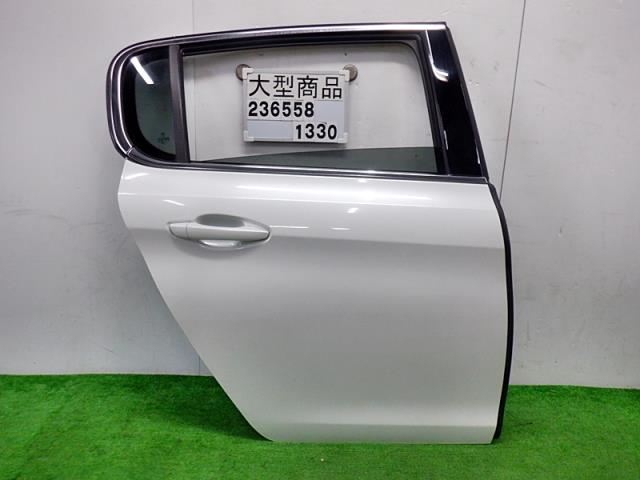 【中古】中古部品 プジョー 308 T9BH01 右ﾘｱﾄﾞｱ 【3330890100-000023655813300】