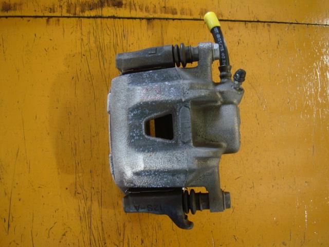 【中古】中古部品 ヴォクシー ZRR80W 左ﾘｱｷｬﾘﾊﾟｰ 【3340220100-000224042344460】