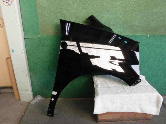 【中古】中古部品 ヴォクシー AZR60G 右ﾌﾛﾝﾄﾌｪﾝﾀﾞｰ 【3310420000-000010495110600】