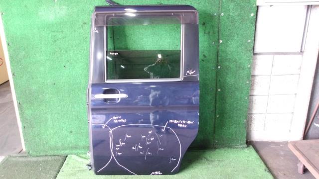 【中古】中古部品 タント L375S 左ﾘｱﾄﾞｱ 【3340220100-000224052713400】