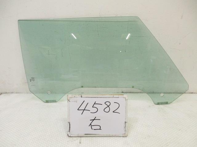 【中古】中古部品 BMW ミニ RF16 右ﾌﾛﾝﾄﾄﾞｱｶﾞﾗｽ 【3500170000-240126503213130】